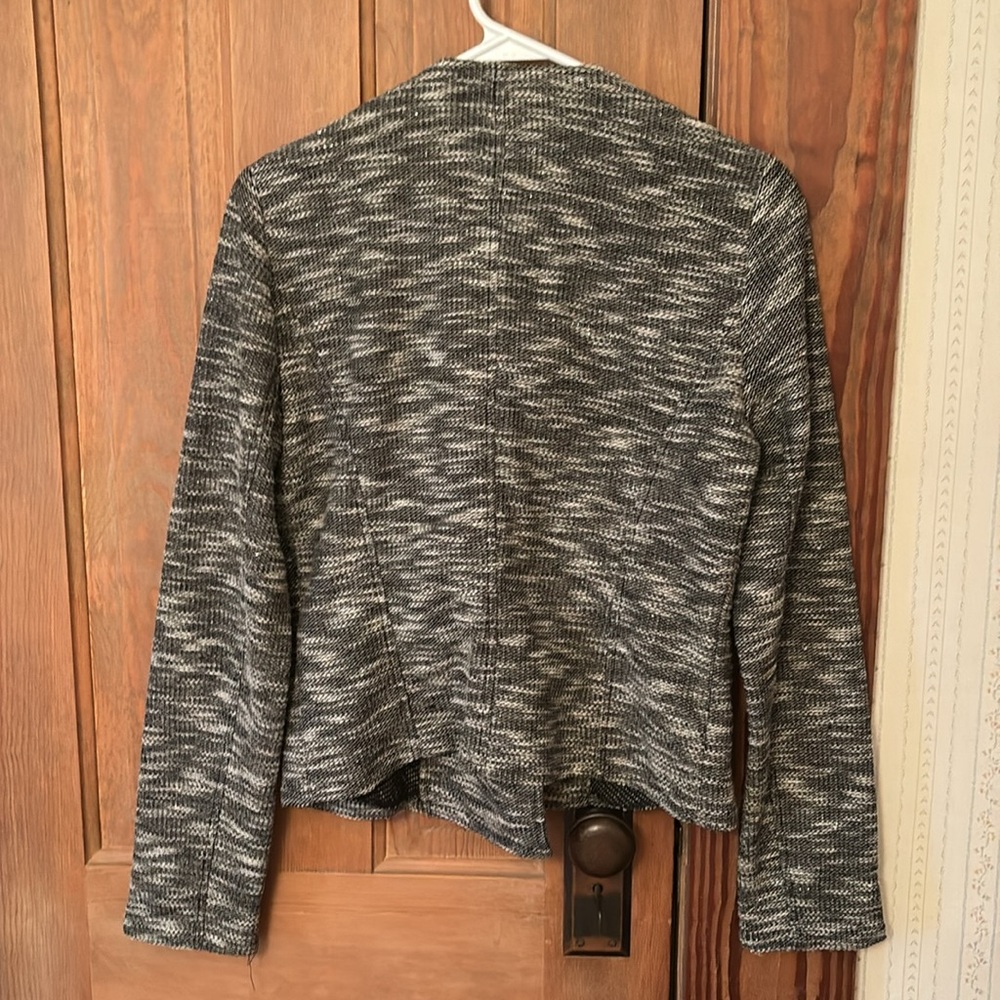Blazer - Picture 2 of 5